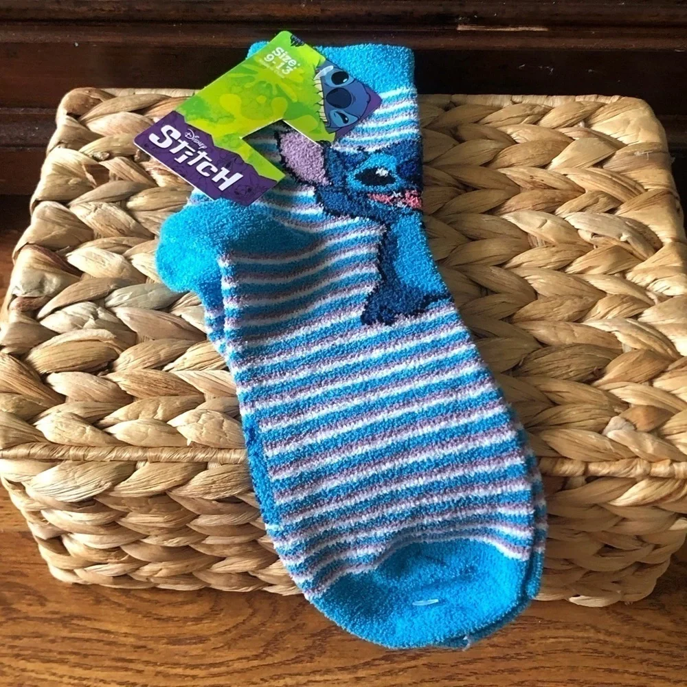 Disney Lilo & Stitch: Stitch fuzzy socks